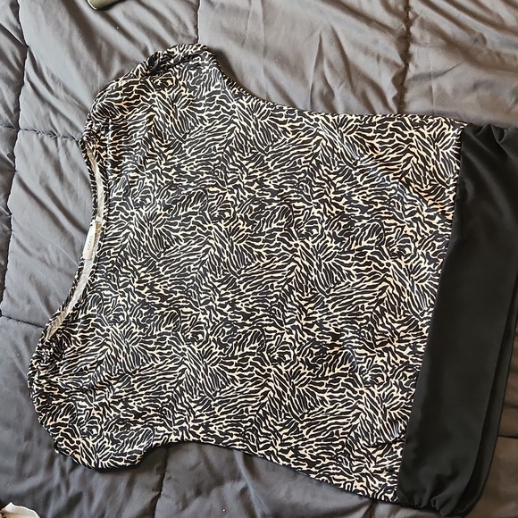 Dress t-shirt - Picture 1 of 1